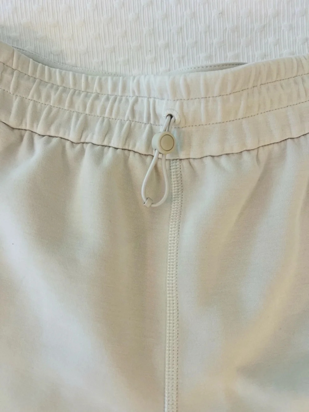 Lululemon Softstreme High Rise 4”Cream Athletic Pull-On Shorts